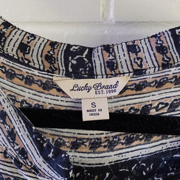 Neutral Pattern Lucky Brand Button Blouse - Picture 3 of 5